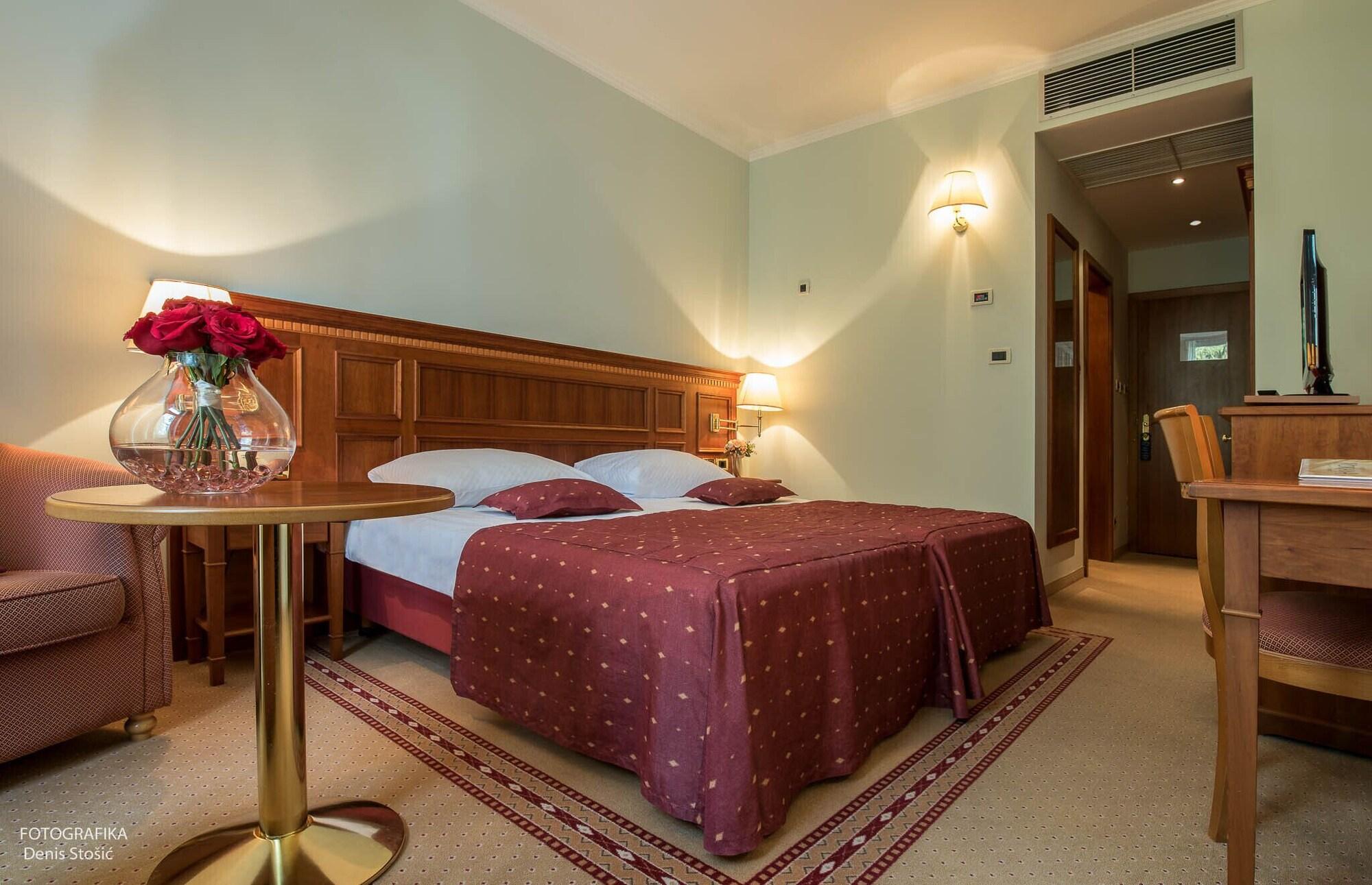 Boutique Hotel Korana Srakovcic Karlovac Exterior photo